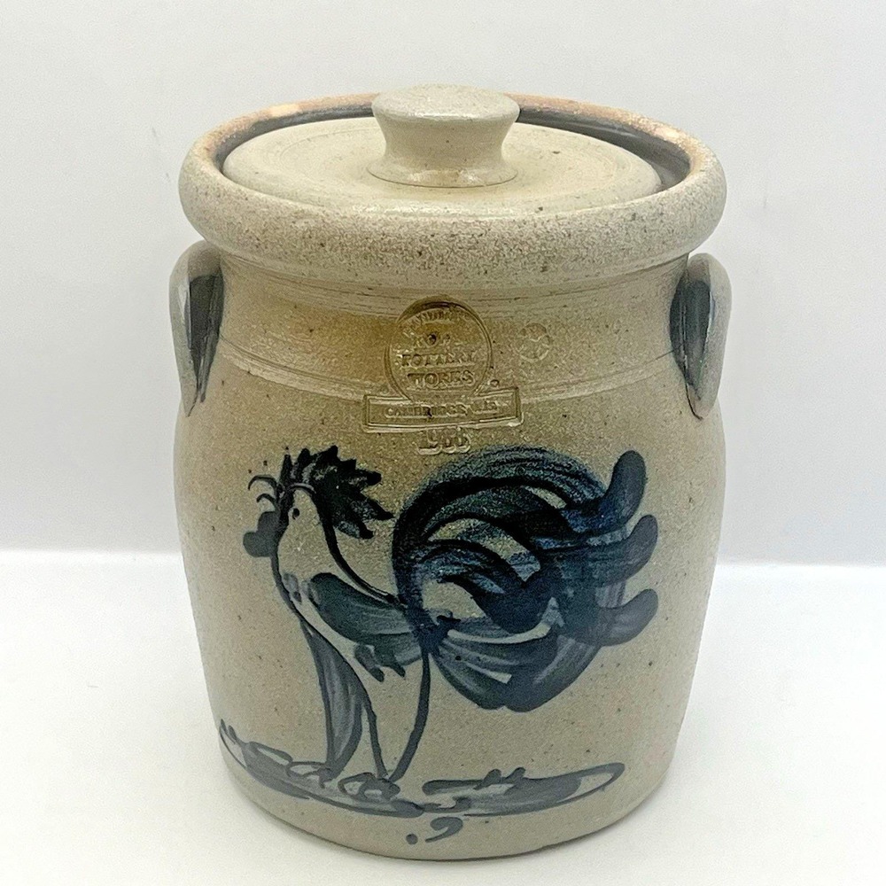 Rowe Pottery Works 1988 Salt Glaze Stoneware Crock Lid Cobalt Rooster Cambridge